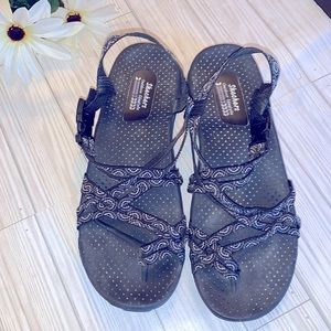 Skecher's Women's Reggae Stretch Sandals Sz 11